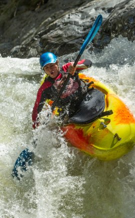 thrillvista kayaking vertical 02